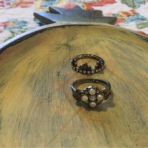 Chloe and Isabel ring set